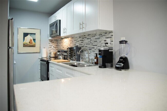 Foto del edificio - 1405 Hyde Park Blvd