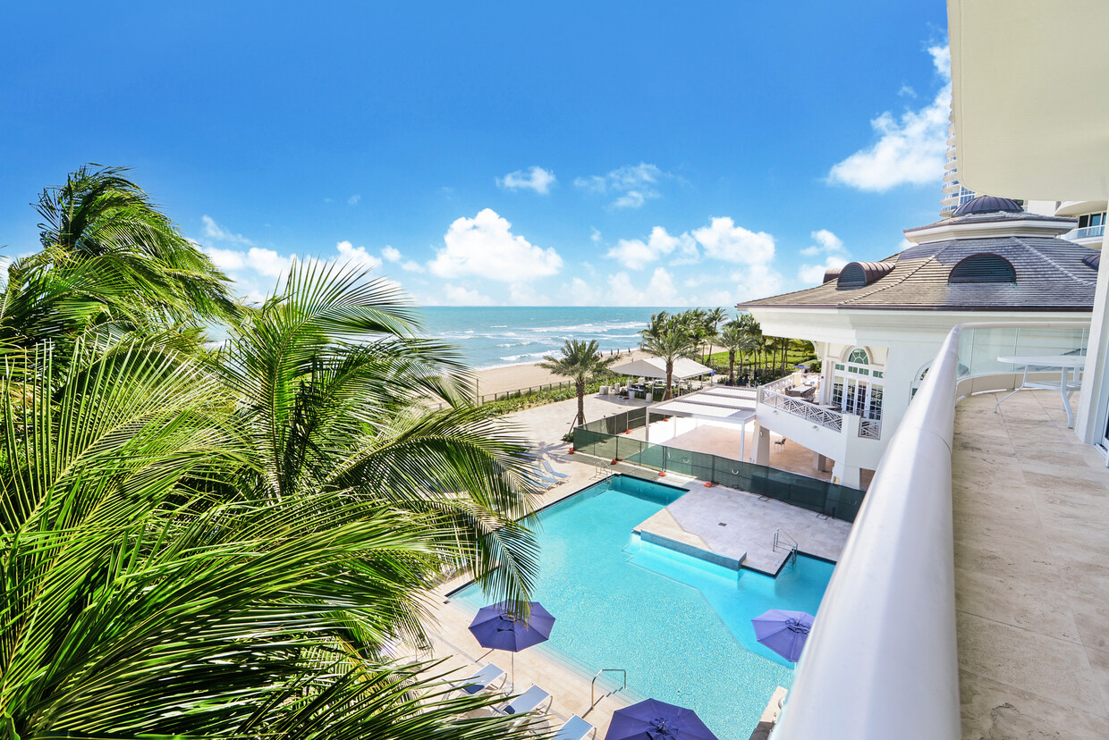 Primary Photo - 16051 Collins Ave