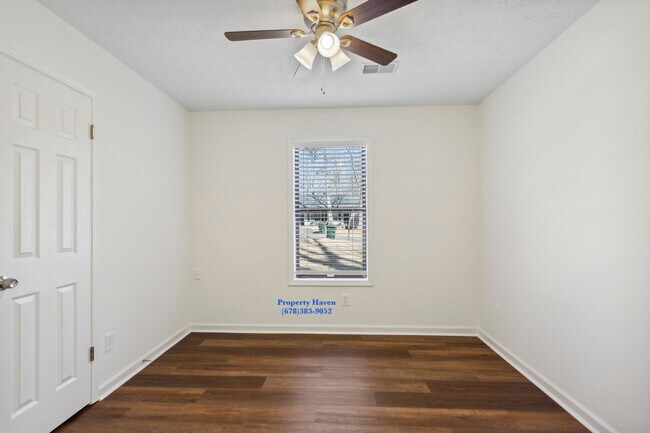 Building Photo - 726 Bellemeade Way SW