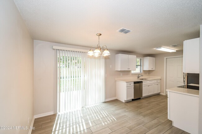 Foto del edificio - 2771 Winchester Ave