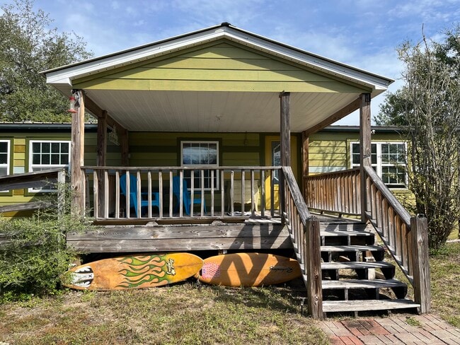 Building Photo - 2894 River Lake Dr