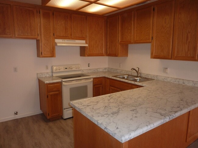 Photo - 2 Bedroom Duplex for Rent with Garage House