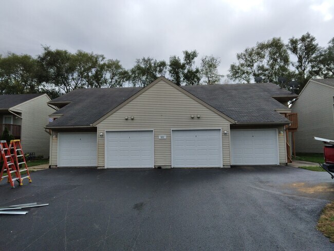 Foto del edificio - 931 Minns Dr