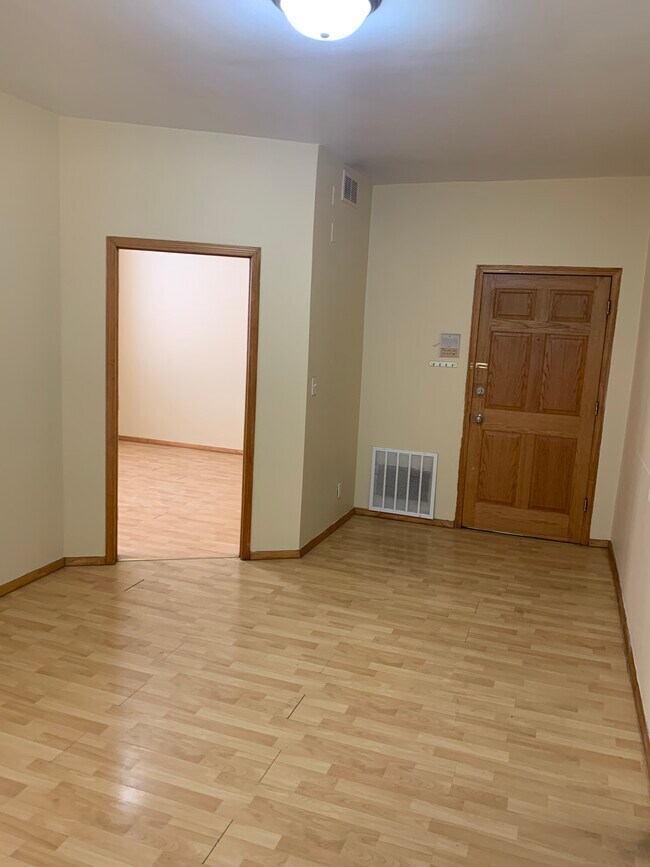 Foto del edificio - 3102 N Cicero Ave