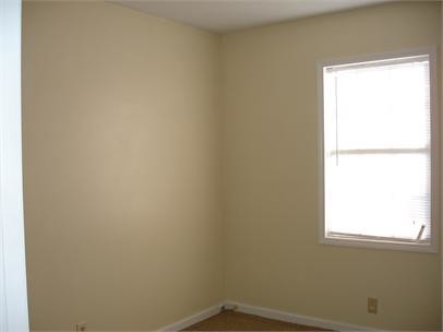 Building Photo - 713 67th Ave N