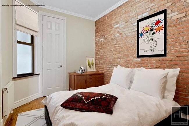 Building Photo - East 13th Street