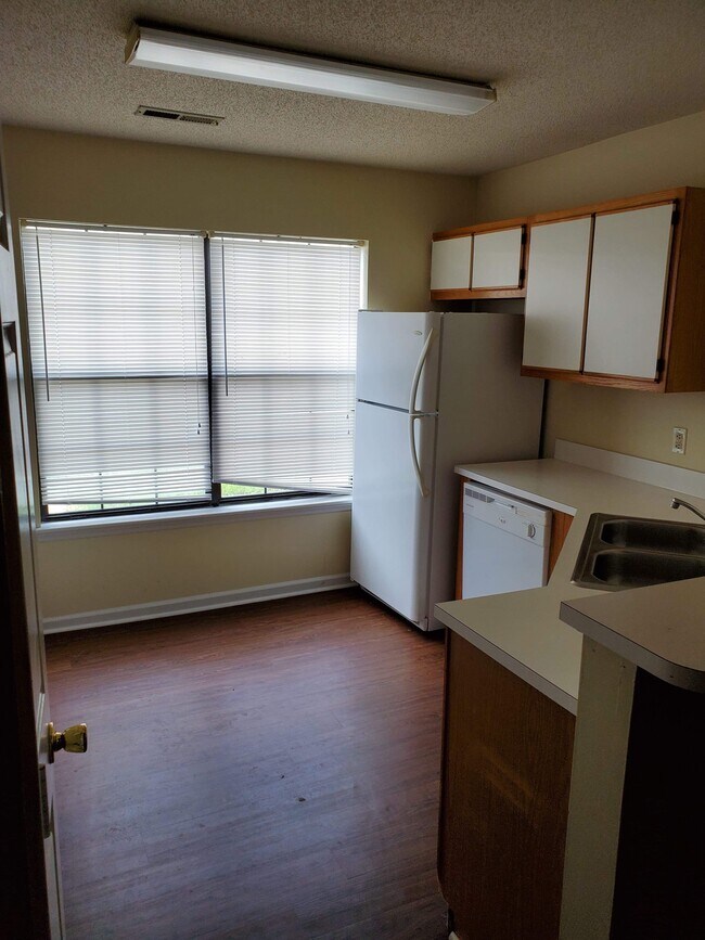 Building Photo - 1244 Shipyard Blvd