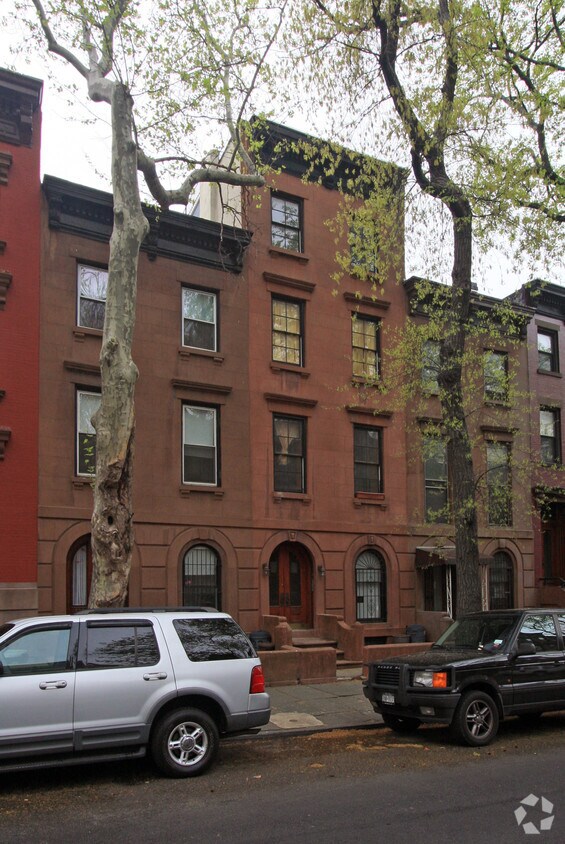 Building Photo - 320 Clermont Ave