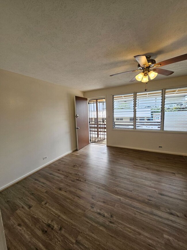 Building Photo - Beautifully renovated Apartment in Hilo