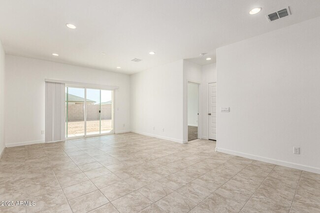 Foto del edificio - 5507 Mearns Wy