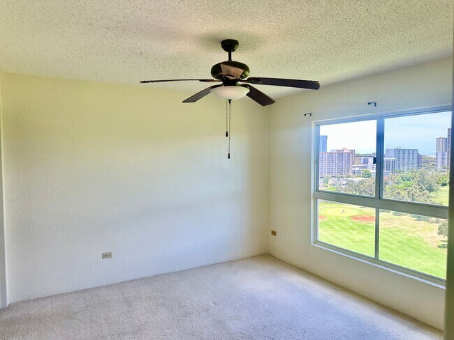 Foto del edificio - 2 bedroom 2 bath unit in highly desirable ...