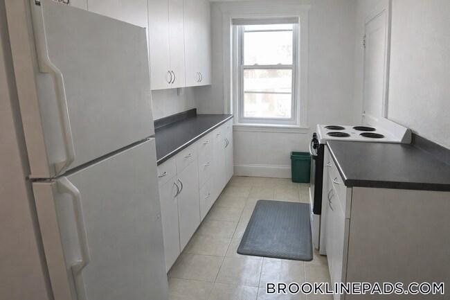 Building Photo - 9 James St