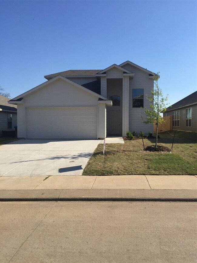 Building Photo - 1516 Chama Dr