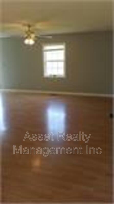 Building Photo - 134 Oakview Dr