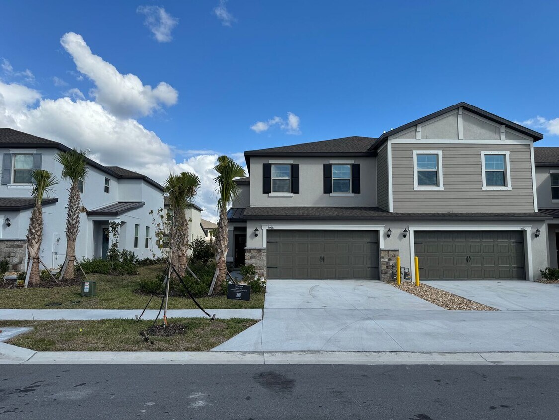 Foto principal - 3078 Hover Hall Ln