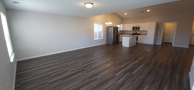 Foto del edificio - Beautiful 3 Bed 2 Bath Fallon Home