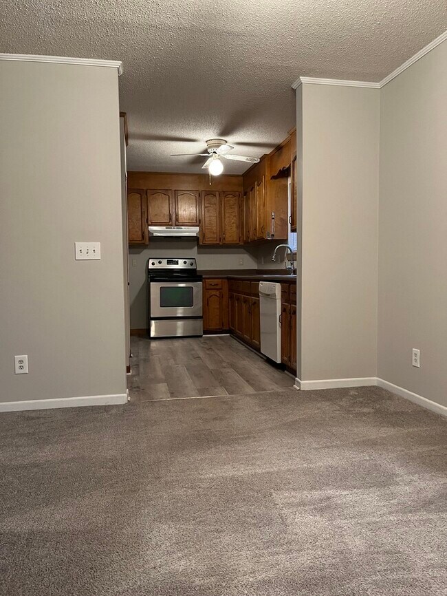 Foto del edificio - 800 Mountain View Ct