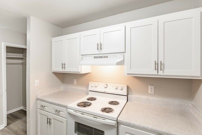 Building Photo - Sandlin Villas Apartments