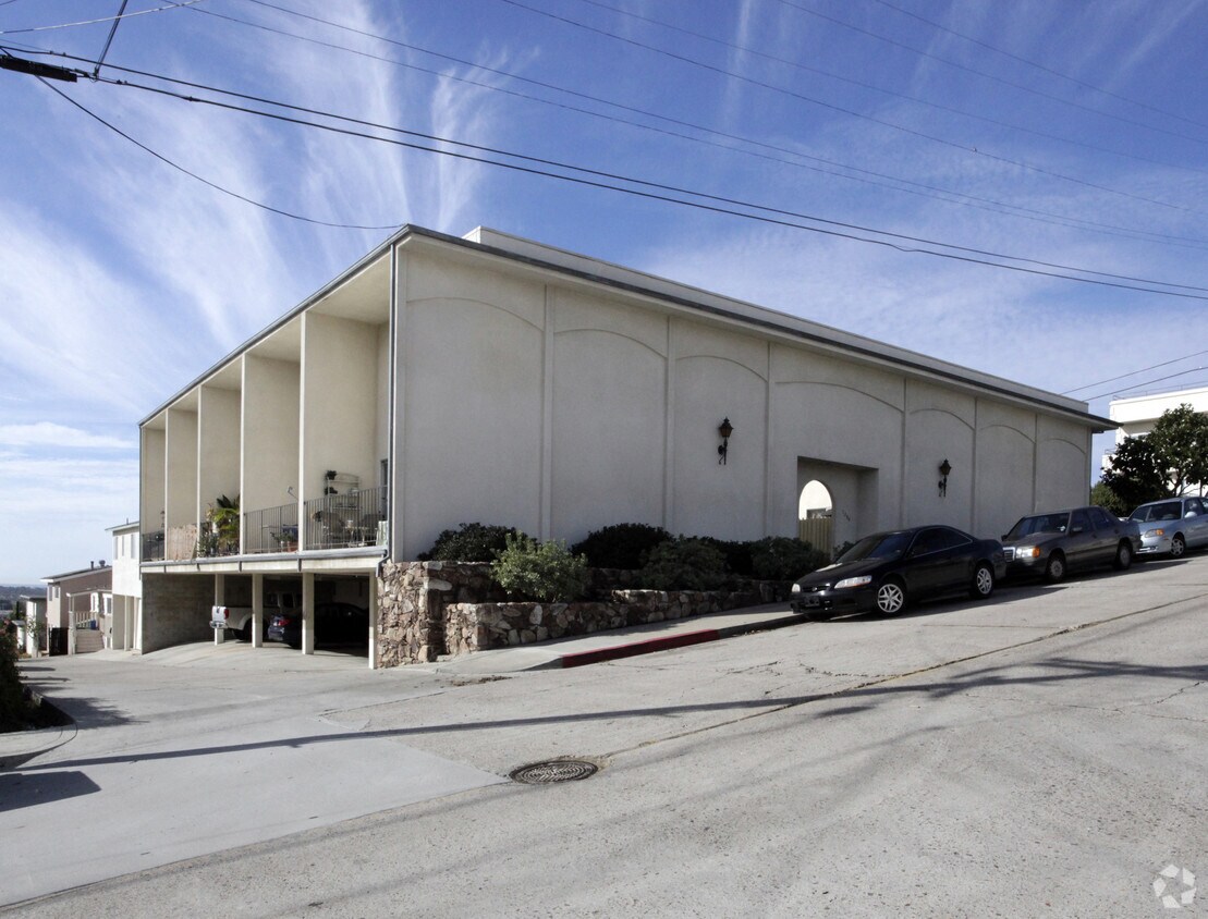 Primary Photo - 1280 Goshen St