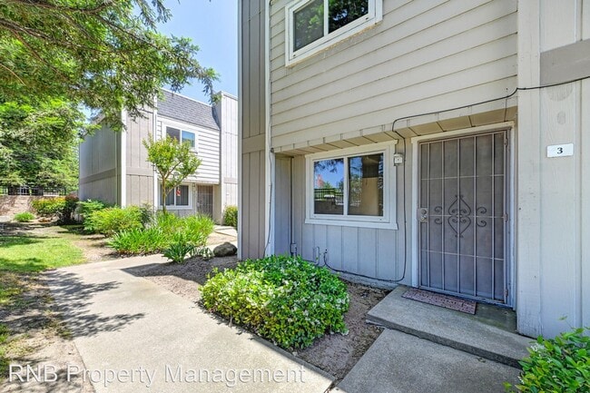 Foto del edificio - 2 br, 1.5 bath House - 7032 Fair Oaks Blvd...