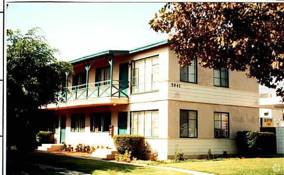 Building Photo - 5937 Woodman Ave
