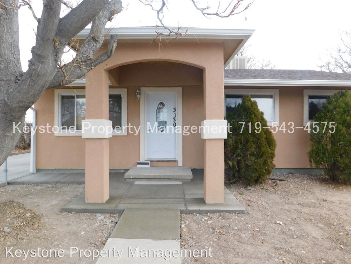 Primary Photo - 3 br, 1 bath House - 3120 Skyview Avenue