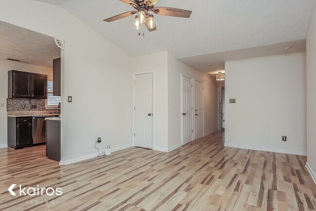 Building Photo - 255 Fading Trail Ln