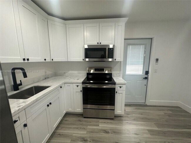 Foto del edificio - 14442 SW 111th St
