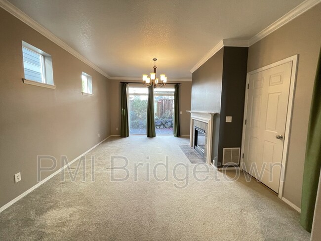 Building Photo - 20867 SW Dutton Ct