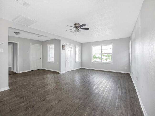 Foto del edificio - 3810 Lehall St