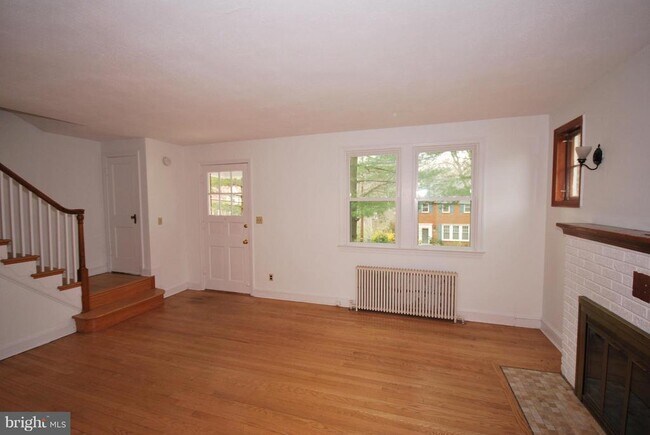 Building Photo - 9105 Wire Ave