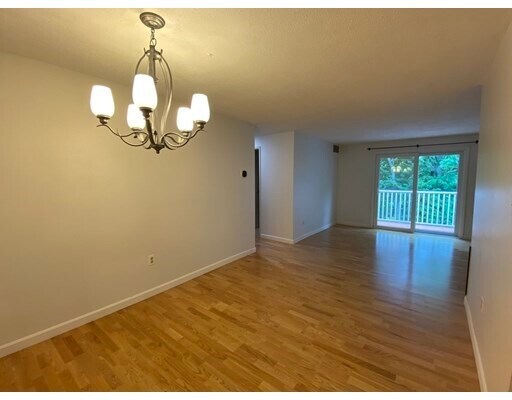 Foto del edificio - 50 Silver Hill Ln