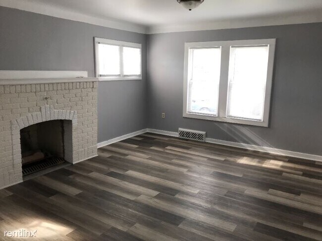 Building Photo - 3 br, 2 bath House - 6430 State Street