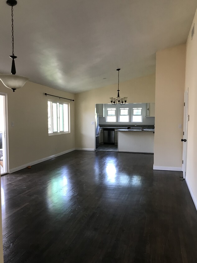 Dining area - 12066 Lamanda St