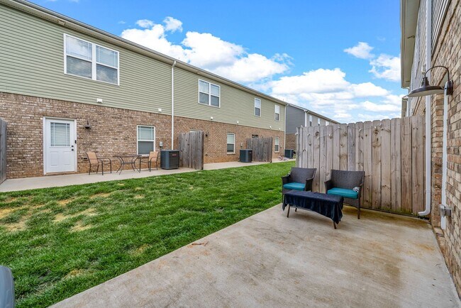 Building Photo - 345 Fallow Cir