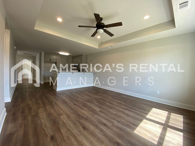 Building Photo - 6228 Burbank Crossing Loop