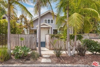 Building Photo - 532 Altair Pl