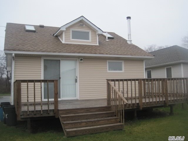 Foto del edificio - 2806 Island Channel Rd