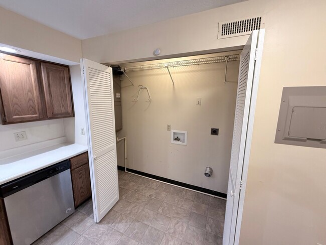 Building Photo - 4839 Rapid Run Rd