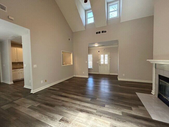 Foto del edificio - 156 Morallion Hills - Available Now!  3BDR...
