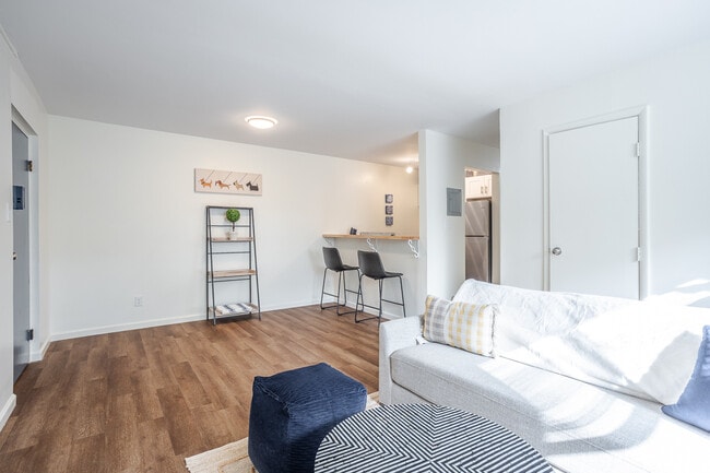 Photo - 3619 Clarion Avenue Apartments