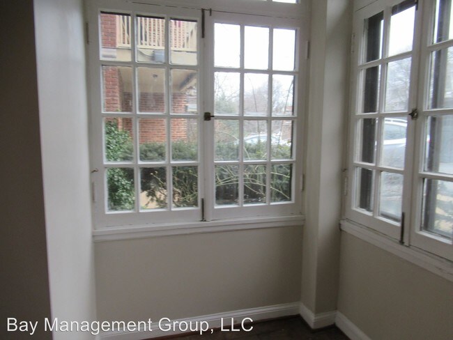 Foto del edificio - 903 W University Pkwy