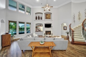 Building Photo - 5902 Royal Hill Ct