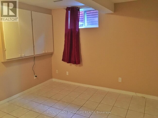 Building Photo - 885 Runningbrook Dr