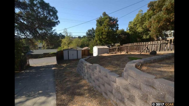 Foto del edificio - 2431 Monterey Ave