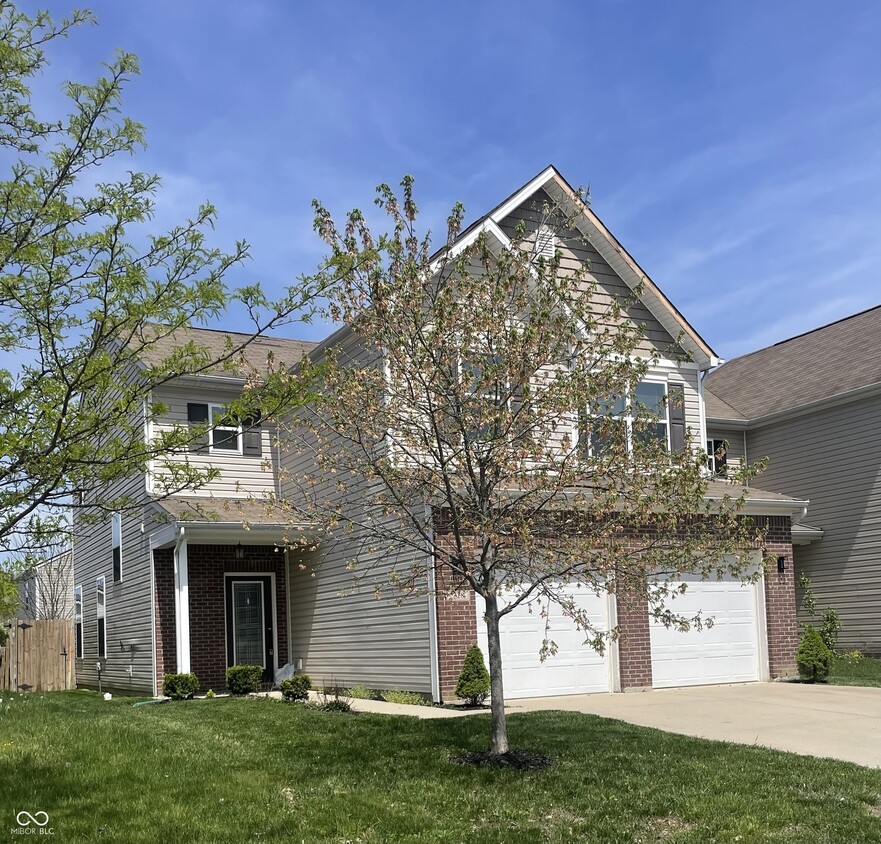 Foto principal - 2328 Shadow Bend Dr