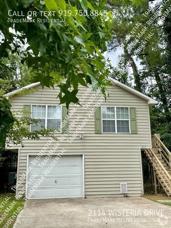 Building Photo - 2114 Wisteria Dr