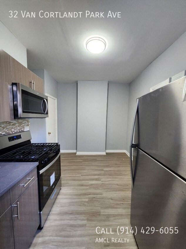 Photo - 32 Van Cortlandt Park Ave-