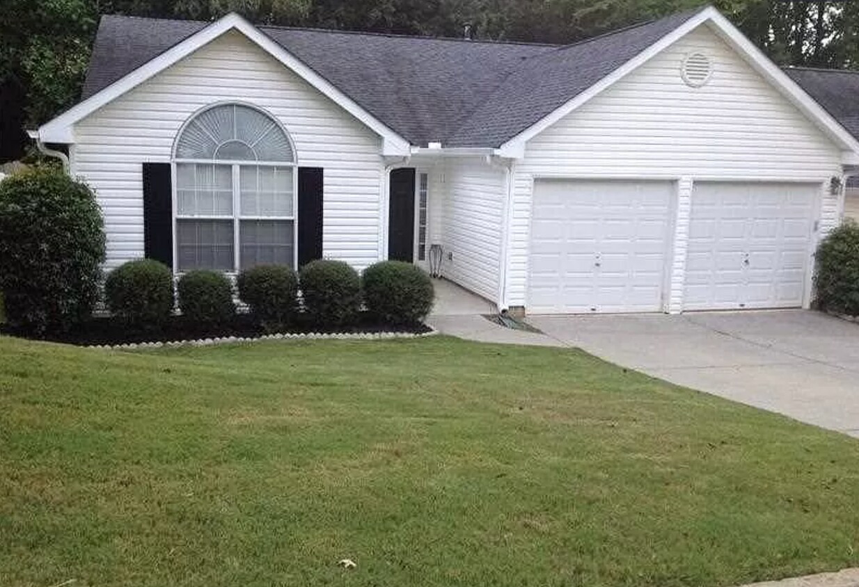 Foto principal - 3225 Liberty Commons Dr NW
