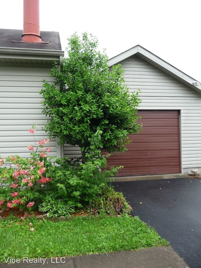 Building Photo - 4843 Shshone Dr